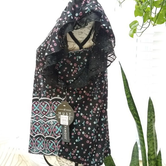 NWT Fancy Floral Lace Design Blouse Top ♡ - Picture 2 of 6